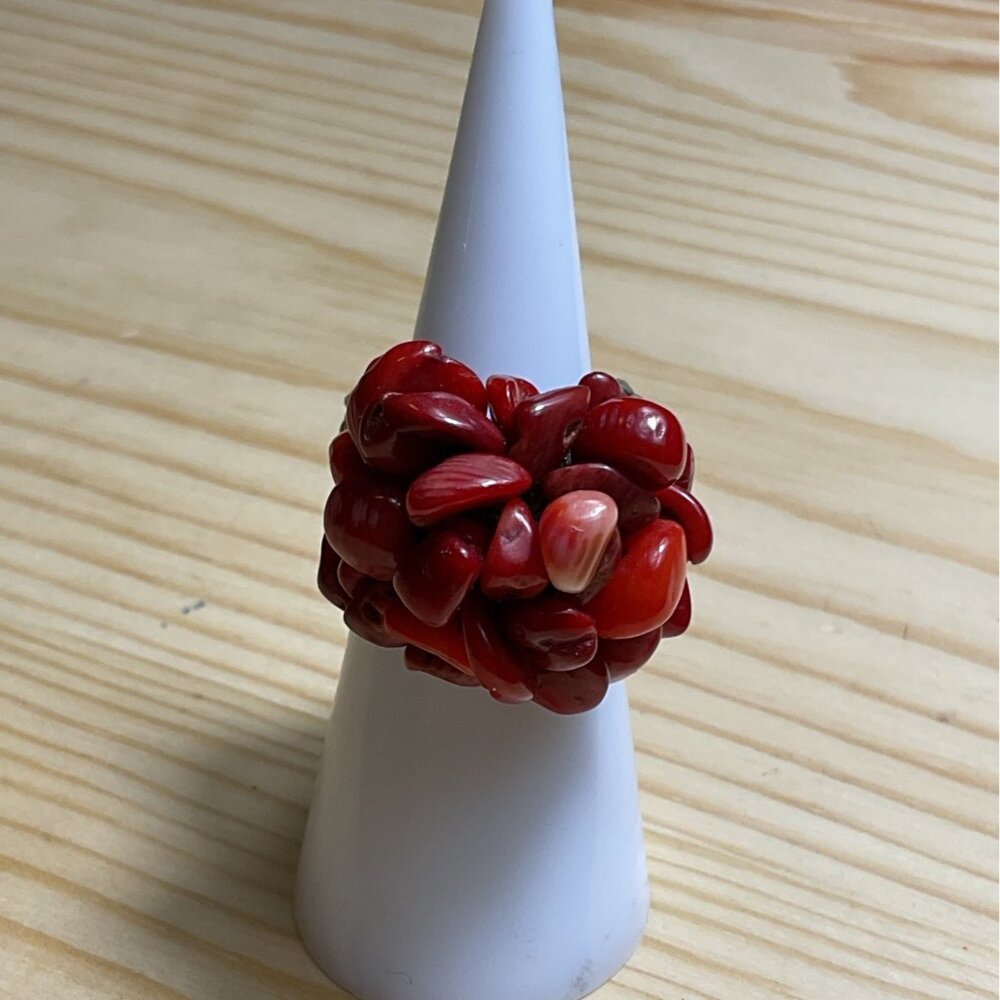 Red Coral Mooga Cluster Chip On Wax String Band